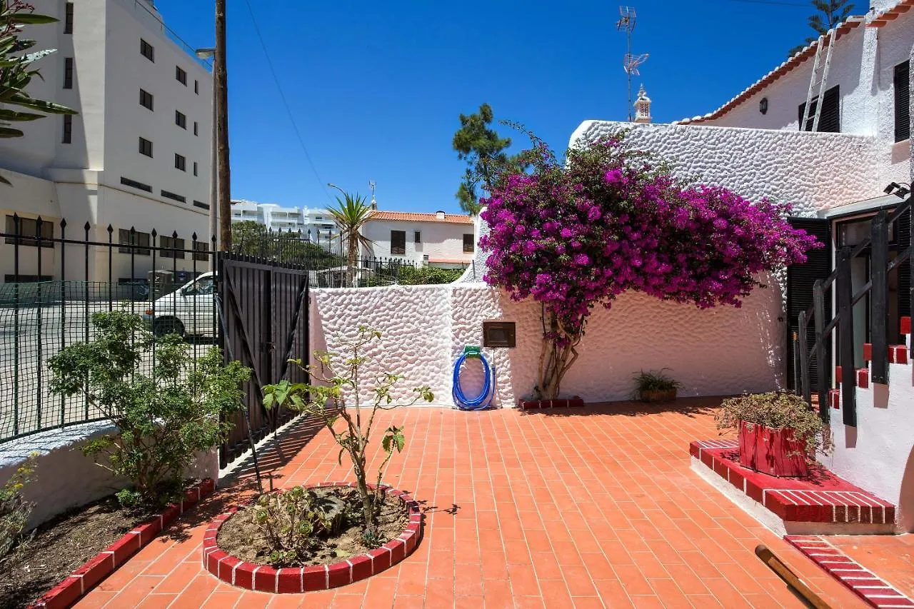 Holiday home Moradia Tradicional No Centro A 100M Da Praia Monte Gordo
