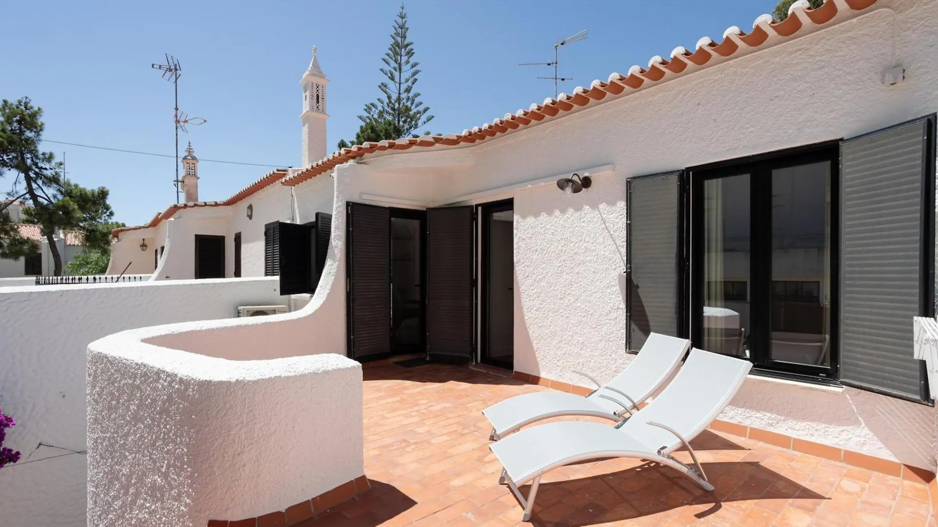 Moradia Tradicional No Centro A 100M Da Praia Monte Gordo Holiday home
