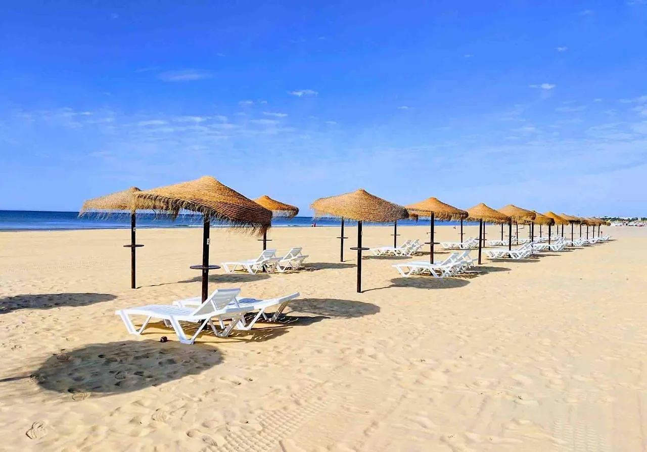 Moradia Tradicional No Centro A 100M Da Praia Monte Gordo Holiday home
