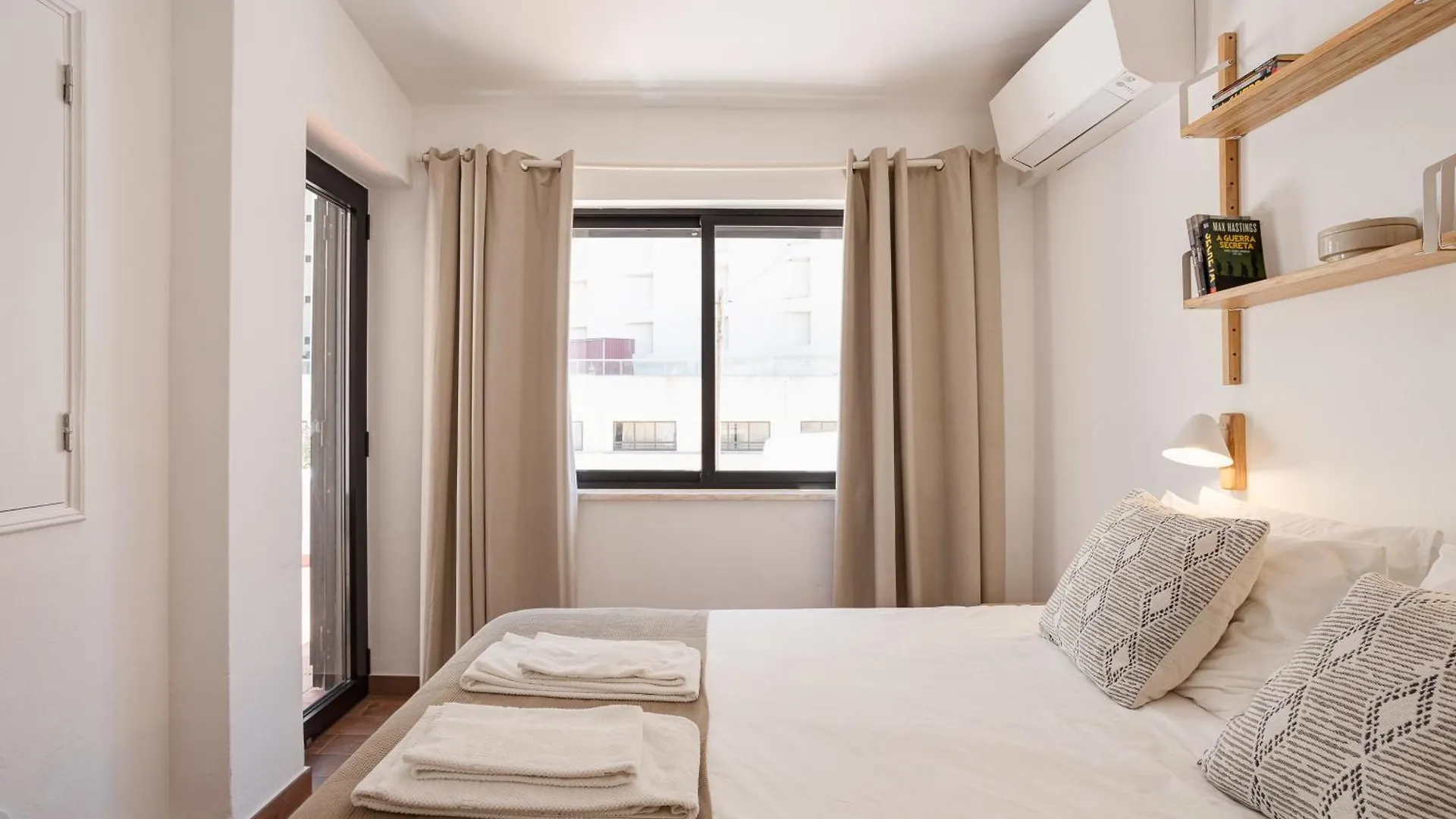 Holiday home Moradia Tradicional No Centro A 100M Da Praia Monte Gordo